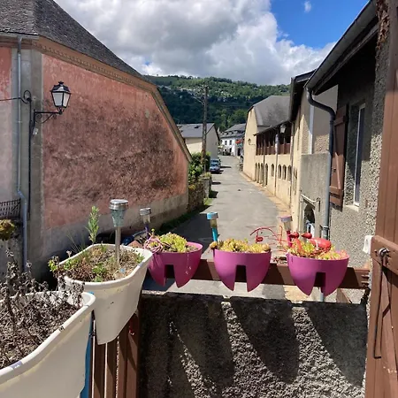 T2 Au Pied Des Montagnes Avec Balcon Et Piscine *